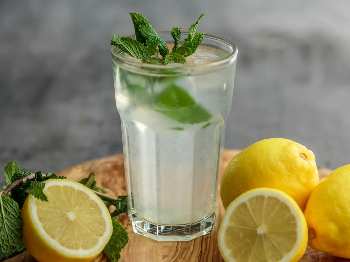 Lemonade with mint leaves and lemons